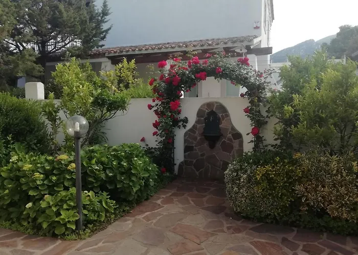 Daire Rosa Cala Gonone